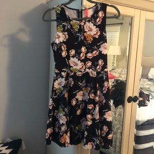 Like-new Eight Sixty floral dress
